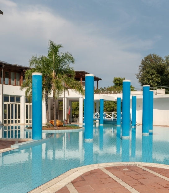 Relax e divertimento nella piscina del Maritalia