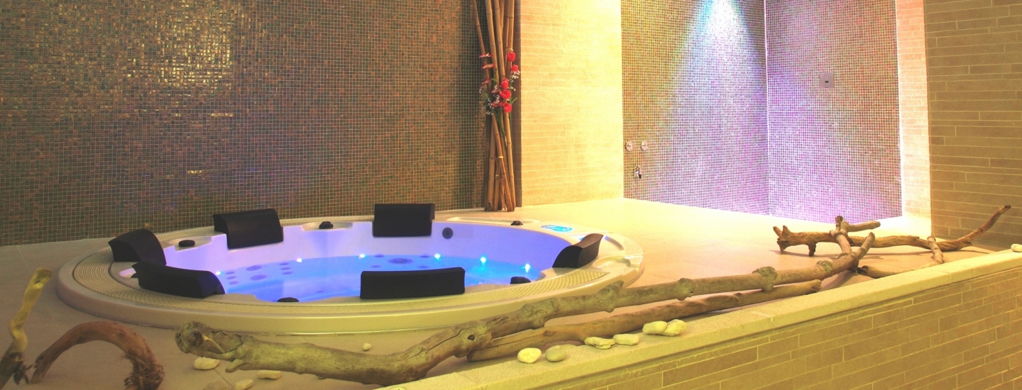 Spa con vasca idromassaggio