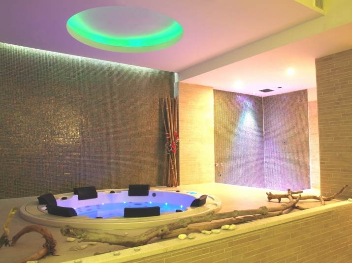 Spa con vasca idromassaggio